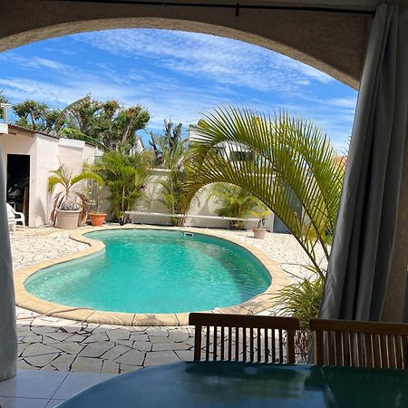 Villa Etang Sale Les Bains Avec Piscine Privee Extérieur photo